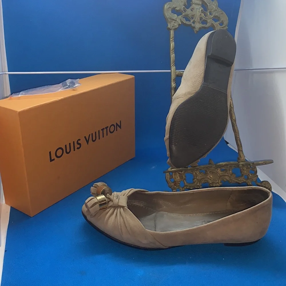 Louis Vuitton MA0141‎ Suede Flat Pumps 34.5 Ladies Beige